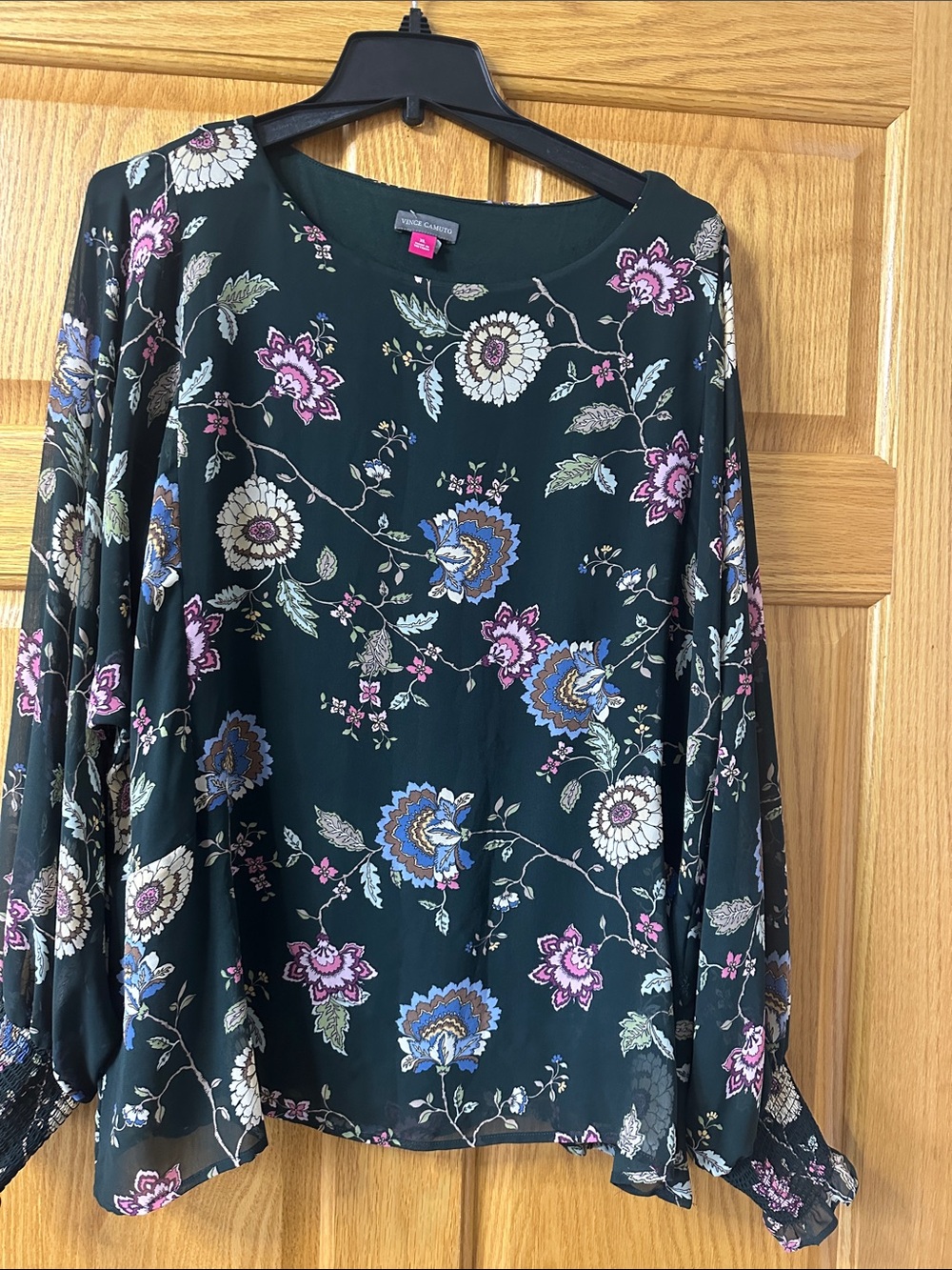 Vince Camuto Dark Green Floral Long-Sleeve Blouse